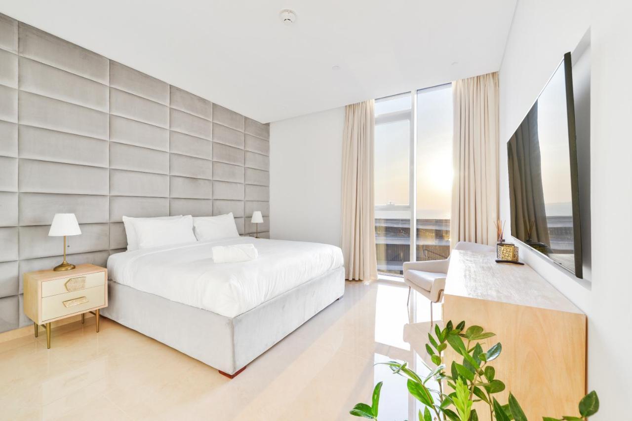 Posh 2 Bedroom Oceanfront Apt In The Heart Of Bluewaters Island Dubai Esterno foto