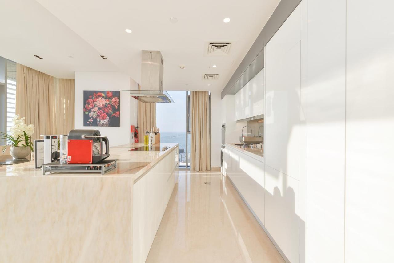Posh 2 Bedroom Oceanfront Apt In The Heart Of Bluewaters Island Dubai Esterno foto