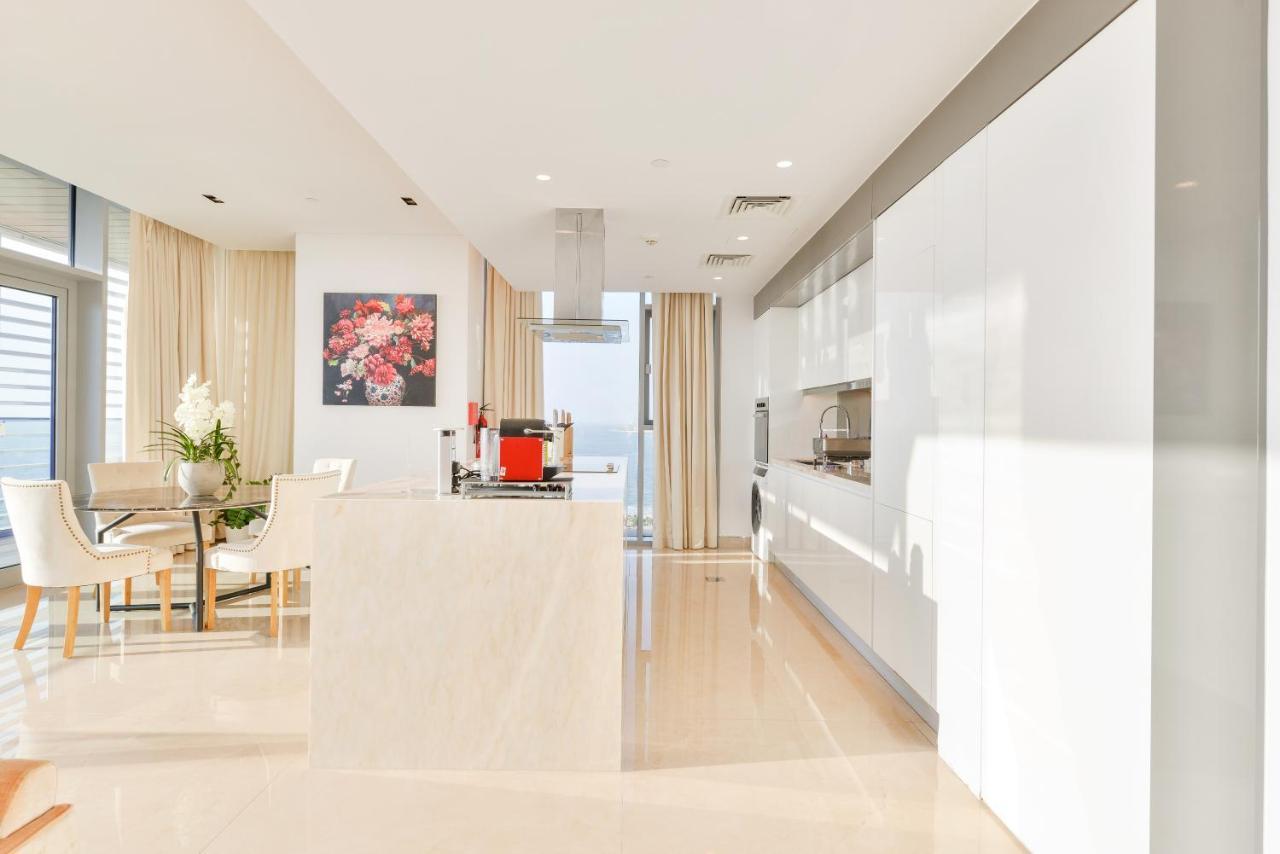Posh 2 Bedroom Oceanfront Apt In The Heart Of Bluewaters Island Dubai Esterno foto
